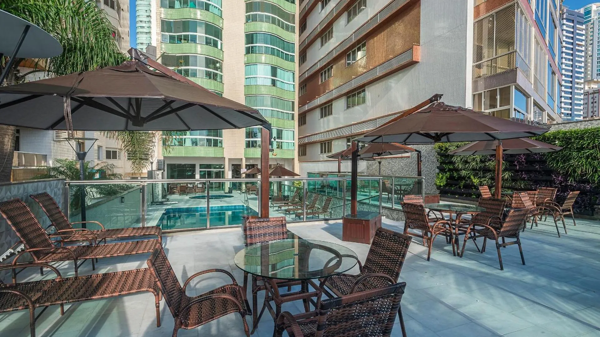 Itnc013 - Avenida Atlantica | Amplo Ape Com 3Q+3Wc Villa Balneario Camboriu